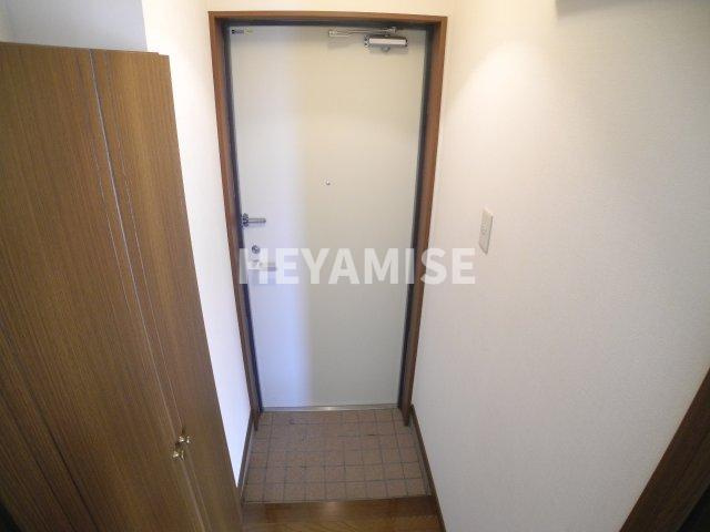 リバレインヒルズ城見の玄関|※室内画像は別号室のもの