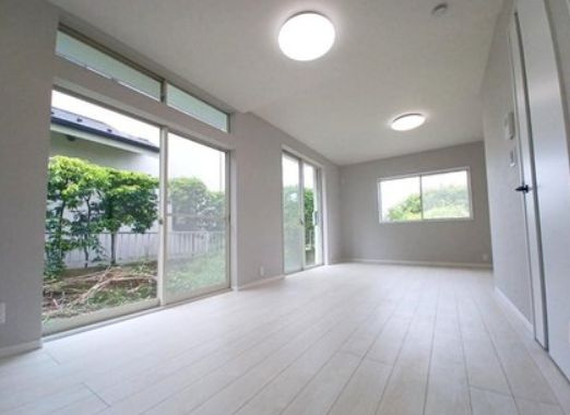 【居間・リビング】の画像