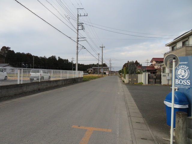 飯能市大字芦苅場の倉庫の周辺