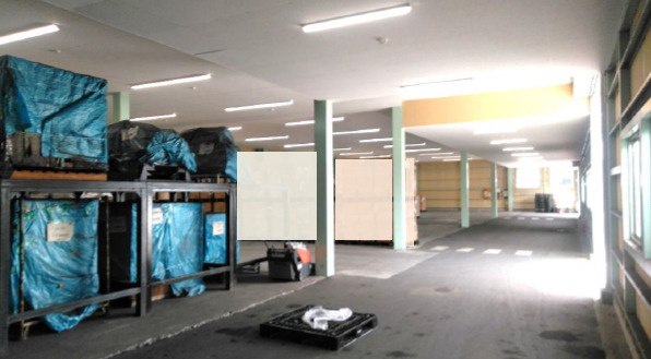 飯能市大字芦苅場の倉庫の内装