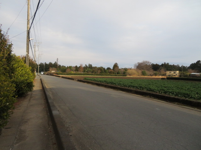 飯能市大字芦苅場の倉庫の周辺