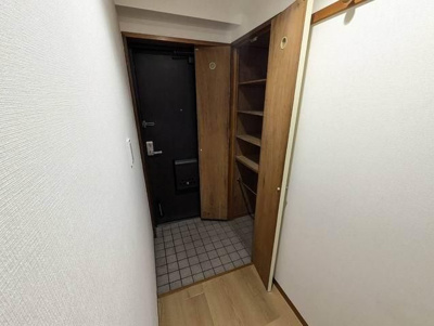 【玄関】 | シャトー本多