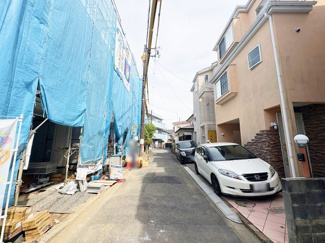 【前面道路含む現地写真】