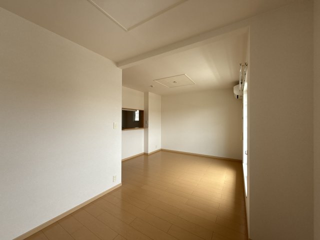 ブリーゼⅡの居間・リビング