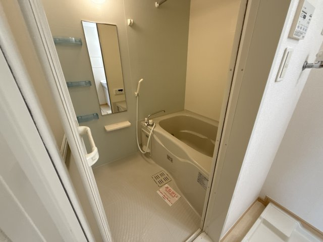 ブリーゼⅡの浴室