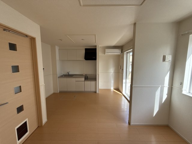 ピエデルモンテⅢの居間・リビング