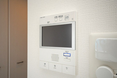 【セキュリティ】 | エスリード大阪ドームCERCA | モニター付きインターフォンです