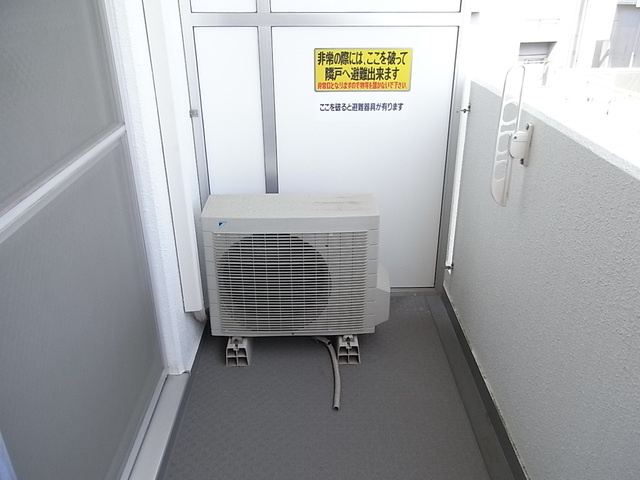 ダイドーメゾン岡本駅前のバルコニー