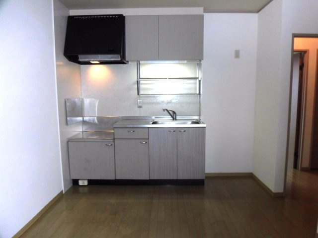 ヴィラ・コンフォートのキッチン|203 キッチン