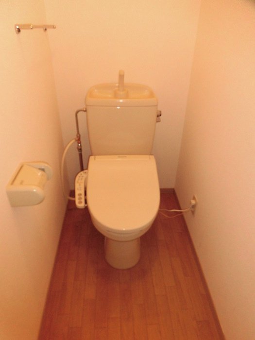 ヴィラ・コンフォート|203 温水洗浄暖房便座