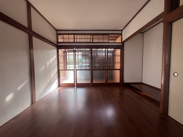明石市鳥羽倉庫付戸建の洋室