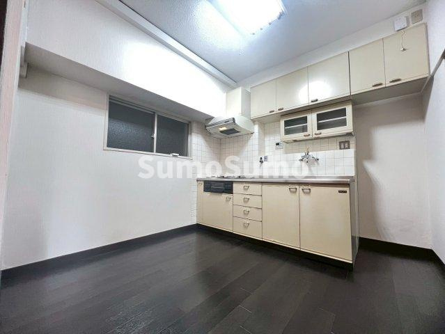 エスペランサ魚崎の居間・リビング|こちらの居間で趣味の時間をお楽しみください