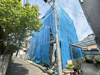 【外観】 | いよいよ建物上棟致しました♪内外部の仕上げに関しては随時プレゼンテーションを行って参りますので、お気軽にスタッフにお尋ね下さい。