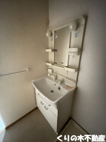 【洗面所】 | イベール　パーク | 反転タイプのお部屋です（現況を優先します）