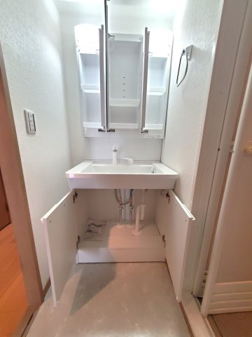 ディオフェルティ石切の独立洗面台