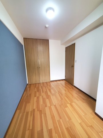 ディオフェルティ石切の洋室