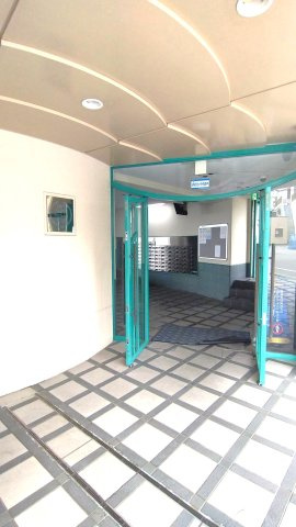 ディオフェルティ石切のエントランス