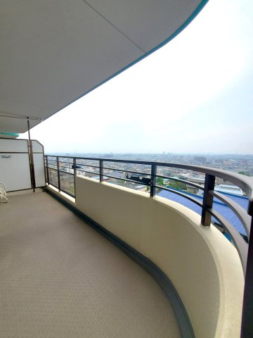 ディオフェルティ石切のバルコニー