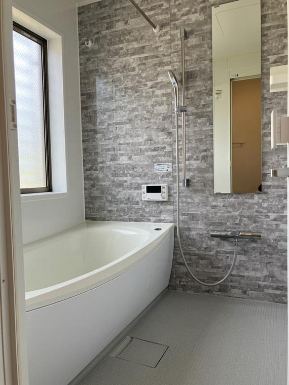 大谷北戸建の浴室