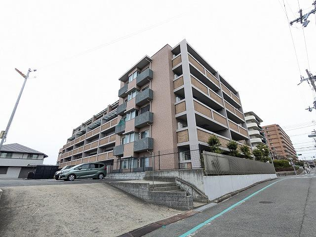 ジークレフ楠葉東山の外観|新しい生活にいかがでしょうか？外観はお住まいの顔になります。こだわりたいポイントですね。水回りリフォームやリノベーションも承ってます。
■現地見学・資金計画相談・住宅ローン相談もお問合せ受付中■