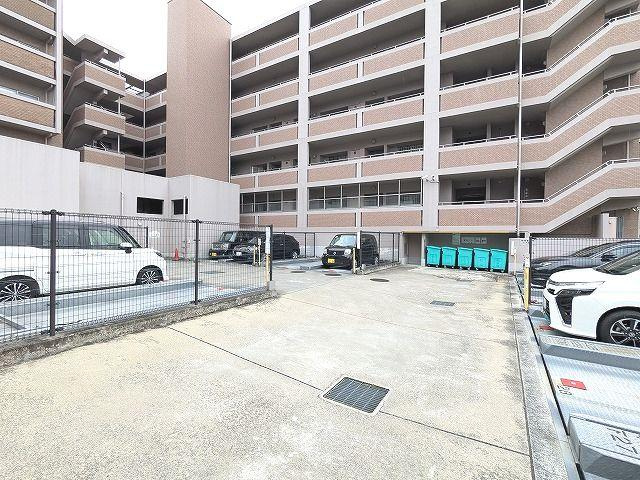 ジークレフ楠葉東山の駐車場|■物件内覧・資金計画相談・住宅ローン相談、リフォーム相談、お問合せ受付中■
※当日・翌日のご内覧、ご相談はお電話でのお問合せがスムーズです！