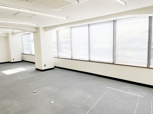 白王ビルの内装|写真は別フロアの同じ坪数の画像で、実際の部屋の画像とは異なります。
