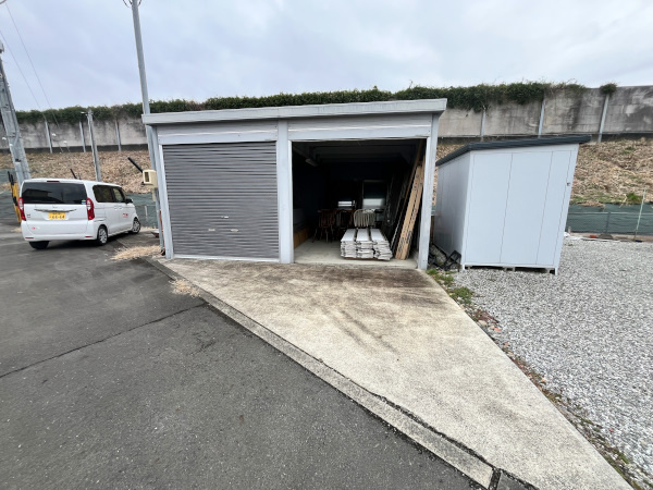 領家倉庫・ガレージの外観