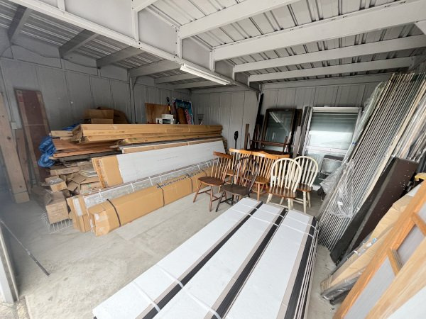 領家倉庫・ガレージの内装