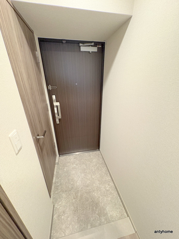 リビオメゾン新大阪　仲介手数料無料の玄関