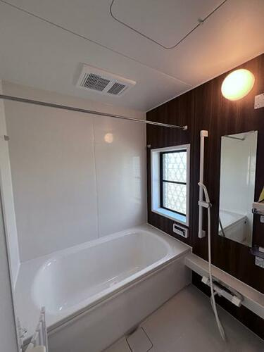 桜丘町　中古一戸建ての浴室|ユニットバス
■物件内覧・資金計画相談・住宅ローン相談、リフォーム相談、お問合せ受付中■
※当日・翌日のご内覧、ご相談はお電話でのお問合せがスムーズです！