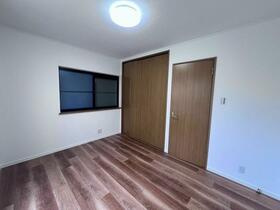 桜丘町　中古一戸建ての収納|洋室のクローゼット
■物件内覧・資金計画相談・住宅ローン相談、リフォーム相談、お問合せ受付中■
※当日・翌日のご内覧、ご相談はお電話でのお問合せがスムーズです！