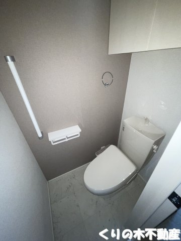 【トイレ】 | クラール東村　Ｋ | 落ち着いた色調のトイレです