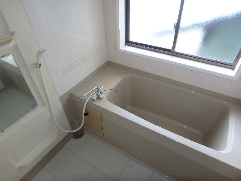 M0120R　加納貸家の浴室