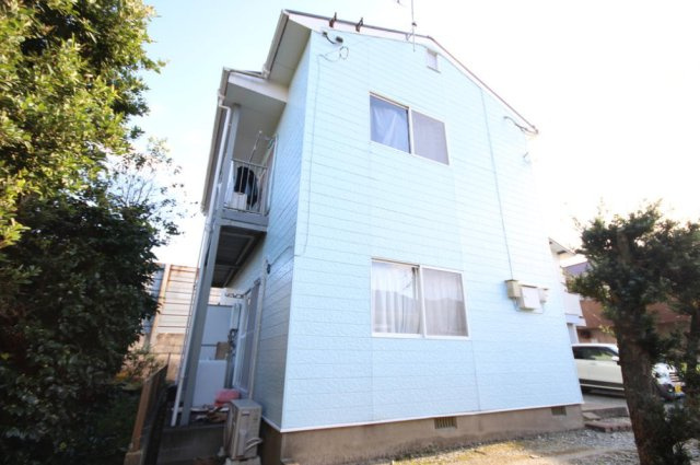 センチュリー山川の外観