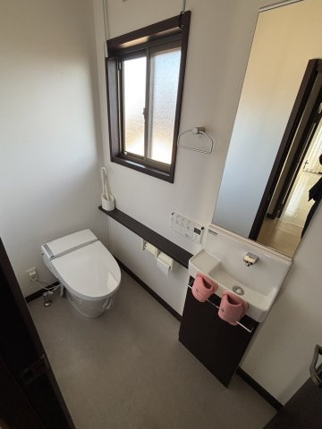 錦町上中田【５LLDDKK】駐車場６台のトイレ|２F