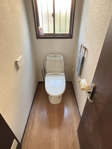 錦町上中田【５LLDDKK】駐車場６台のトイレ|１F