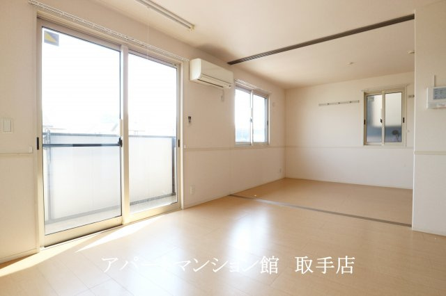 アムールゆめみ野Aの居間・リビング