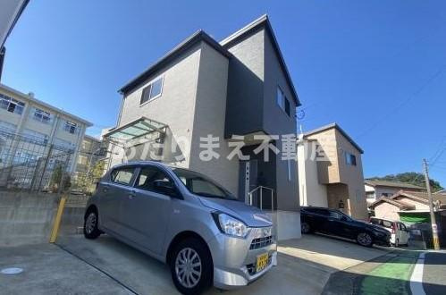 ブルームの駐車場