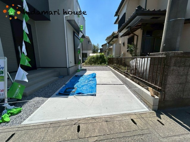 桶川市上日出谷4期　新築戸建　ケイアイピット01の駐車場