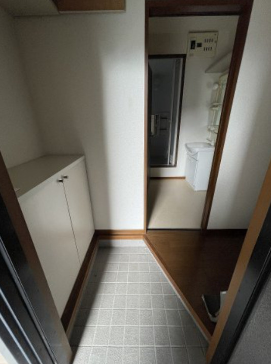 ディアスサカエの玄関