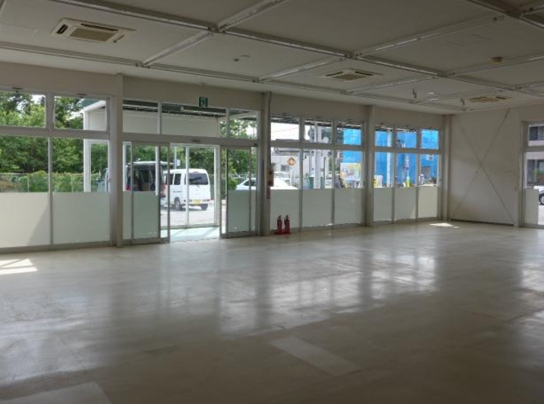 東村山市恩多町５丁目の倉庫の内装