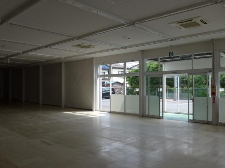 東村山市恩多町５丁目の倉庫の内装