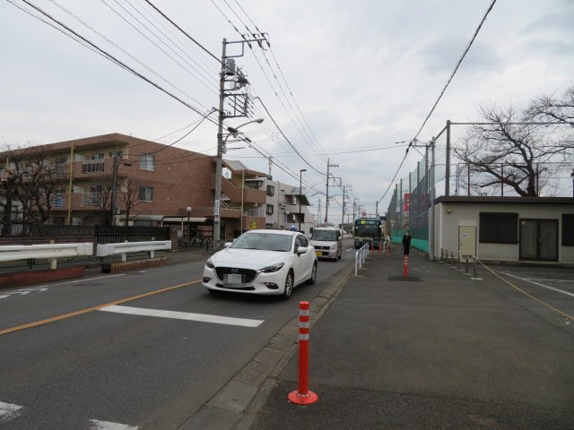 東村山市恩多町５丁目の倉庫の周辺