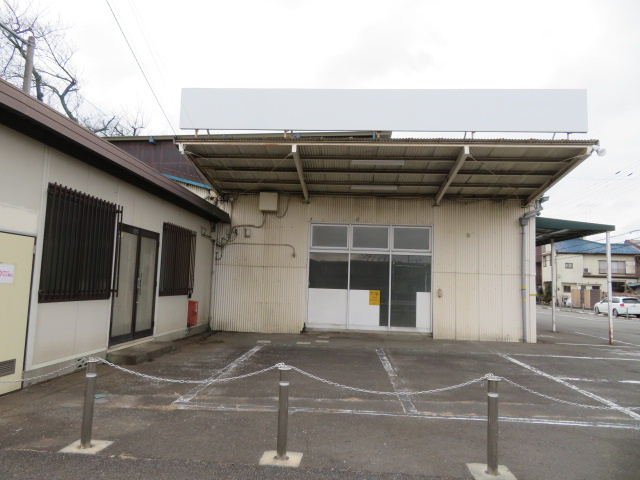 東村山市恩多町５丁目の倉庫の外観