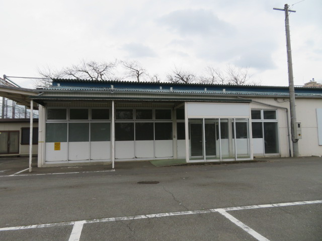 東村山市恩多町５丁目の倉庫の外観