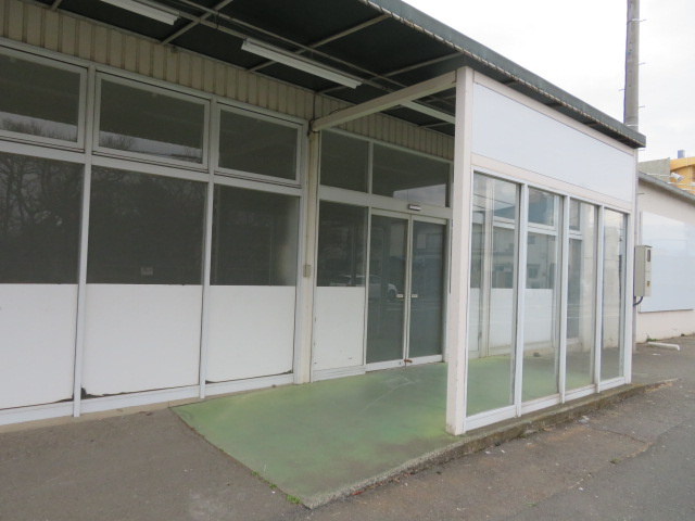 東村山市恩多町５丁目の倉庫の外観