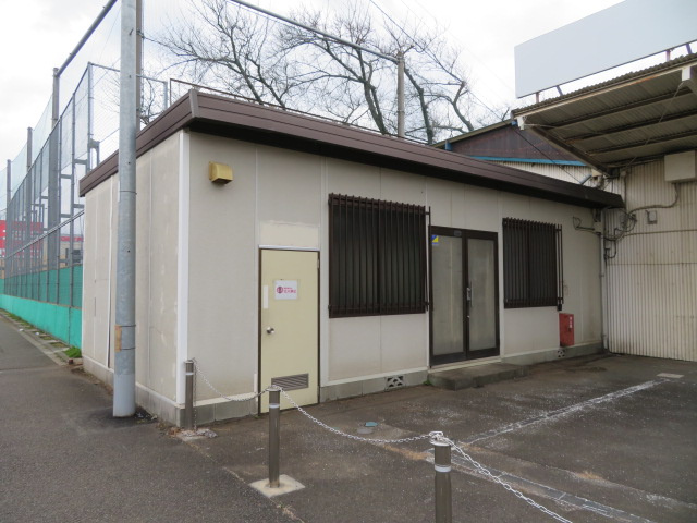 東村山市恩多町５丁目の倉庫の外観