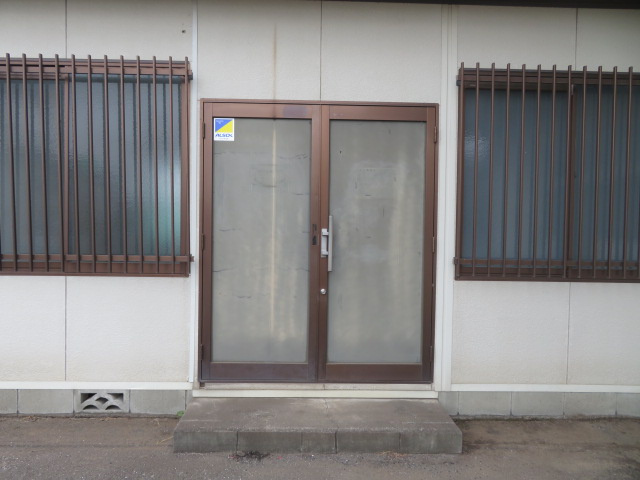 東村山市恩多町５丁目の倉庫の外観