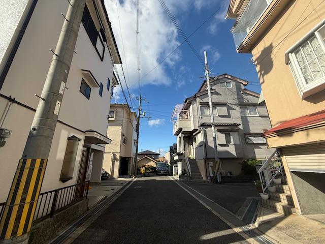 私部5丁目　中古一戸建ての前面道路含む現地写真|■物件内覧・資金計画相談・住宅ローン相談、リフォーム相談、お問合せ受付中■
※当日・翌日のご内覧、ご相談はお電話でのお問合せがスムーズです！