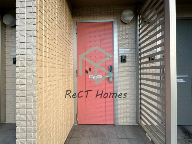 プリムールコートの玄関